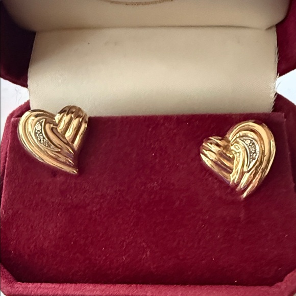 Elegant 14K Yellow Gold Heart Earrings with Sparkling Diamond Chips Accents